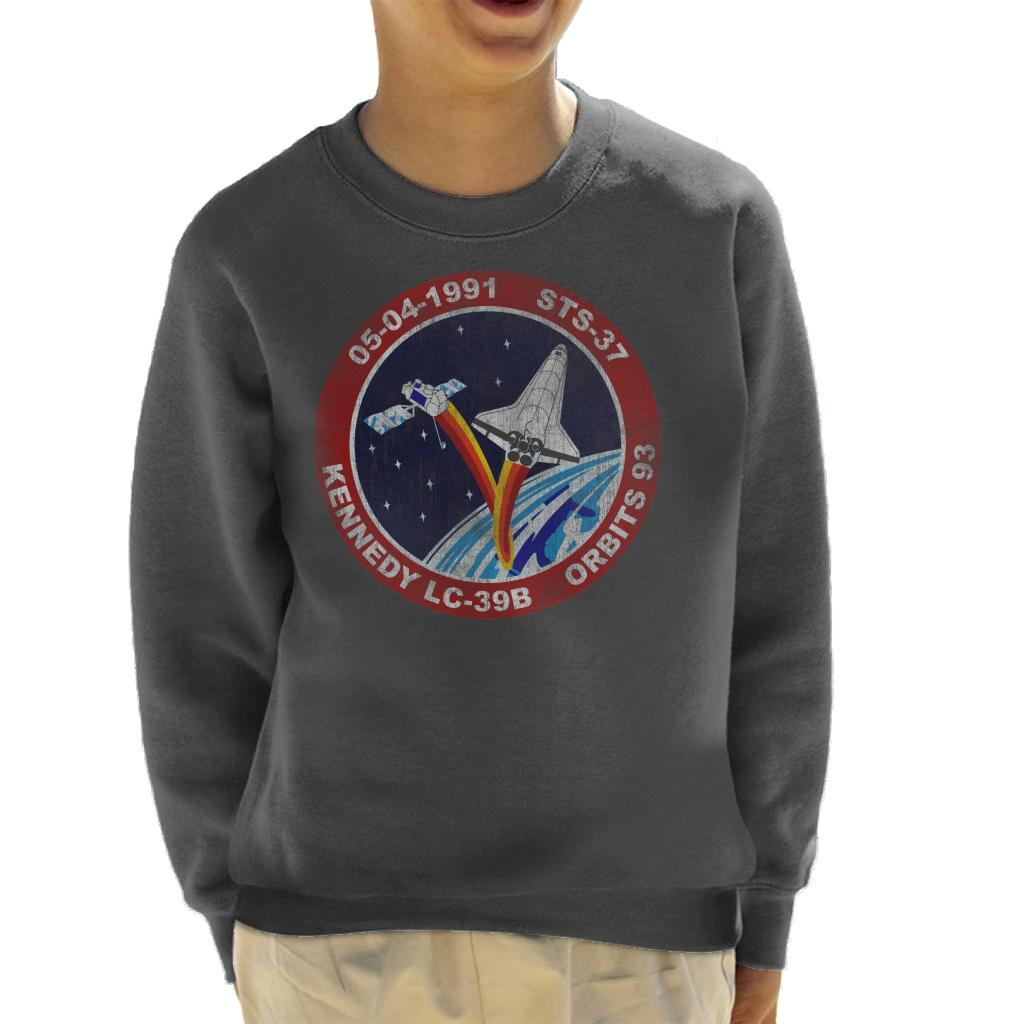 NASA STS 37 Atlantis Mission Badge Distressed Kids product image 4
