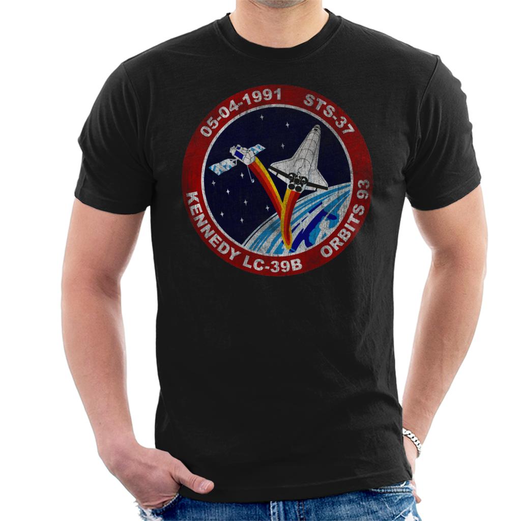 NASA STS 37 Atlantis Mission Badge Distressed Men's T-Shirt product image 1