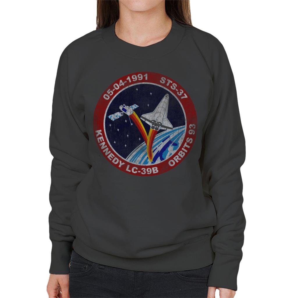 NASA STS 37 Atlantis Mission Badge Distressed Women's product image 4