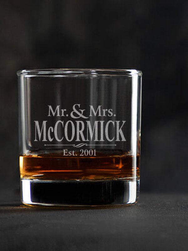 Mr and Mrs : Rocks Glasses - Engraved