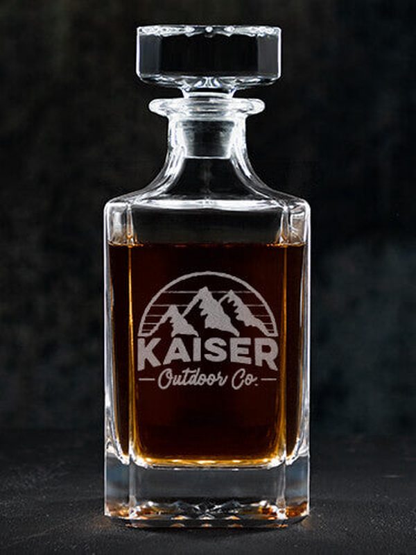 Outdoor Company : Whiskey Decanter - Engraved