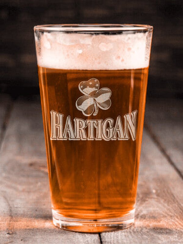 Shamrock Flag : Pint Glasses - Engraved